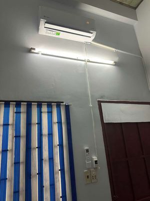 New house paints, there's Liotta, the new air conditioning, near Wong Mei Market.