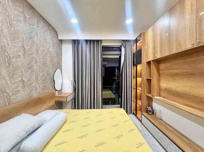 Rent the beautiful new house. Full Seven. Two bedrooms. Three.