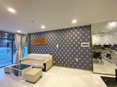 Infinite, 80 meters, 15 million, Full interior, Private, View River, 5 minutes County.