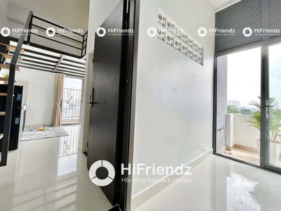 near the university of Yyystals - full interior - 2 balcony
