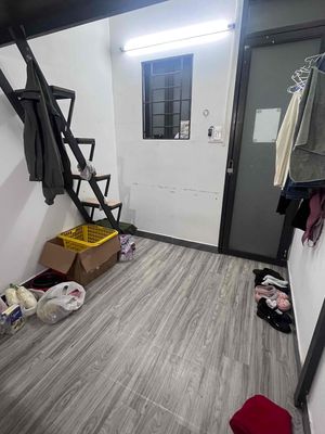 Pass the Nguyễn Văn Khối Room (100 meters went through the middle, cv flower)
