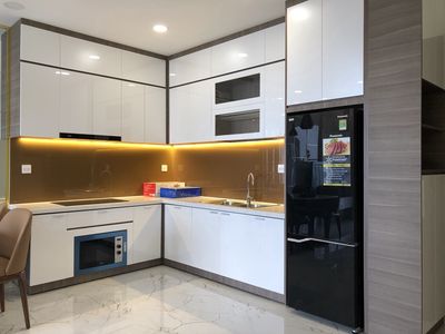Rent the apartment Sunrise Riverside 2 bedrooms, 2 new, nice, high school toilets