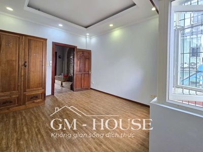The owner rented room 25 m2 large windows, even Bình Lợi