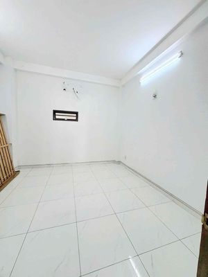 The rent to five bedrooms. Four toilets. I found the basics of 14 million.