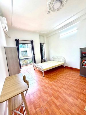 to rent room full of oozi furniture
