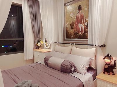 Nice bedroom.