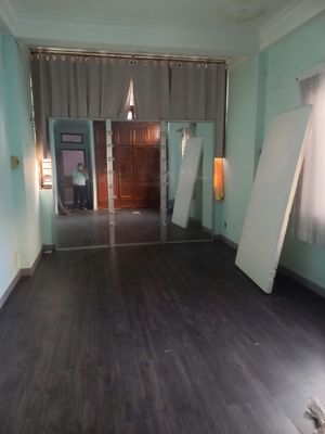 Rent an alley 199 đường 3/2, across from the Peace House