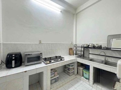 Rent a Huỳnh Văn Bánh car alley - 4 x 11 meters - 3 bedroom n