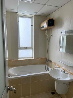 share bedrooms have private toilets