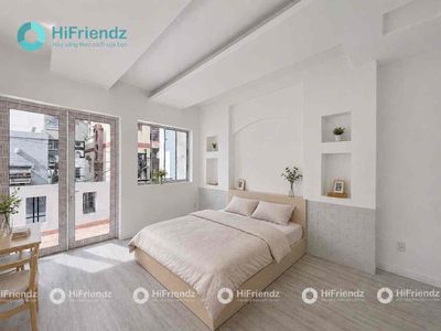 Open the new apartment. The service apartment is Phan Xích Long.
