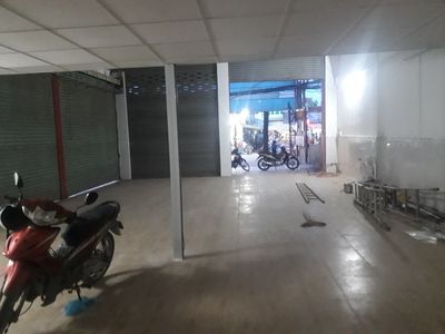 Rent a Quốc lộ 50 house, District 8. ( Close to District 8)