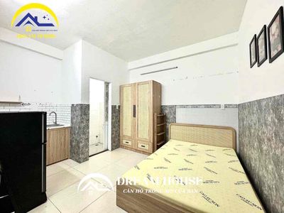 High Service apartment near Sen and the Záré Shun Constitution through the 6th District of 11