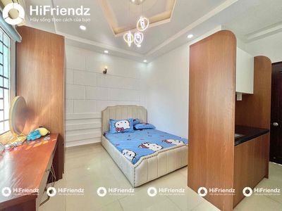 Rent a studio full of furniture near the flower park