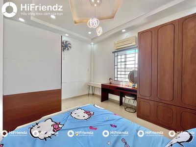 Rent a studio full of furniture near the flower park