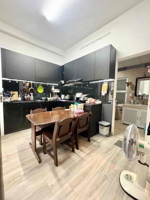 Rent the area room 50 meters at the station.