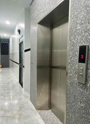 Master, guard room, elevator, new car vault, G.I.Á2 million8 utility.