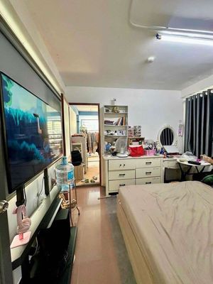 The Long live Master, 55 m2, 4 floors, very identifiable, 10 p. 4 toilets, only 45 million.