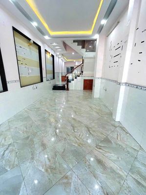 Rent a Mokd Hiền Vương, Tân Phú. Four bedrooms, four toilets.