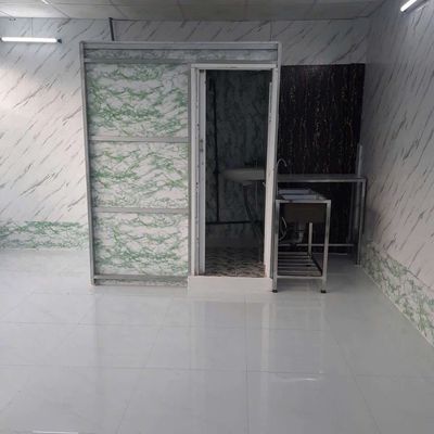 Private room 30 meters two, first floor, air conditioning, government prices.