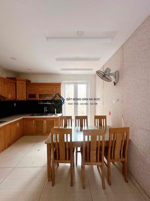 4 x 18 m 3 floors with a garage 50 meters from Lê Thị Riêng