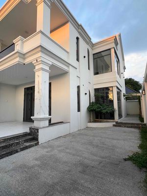 The Cotec Phú Xuân villa is 18 million a month.