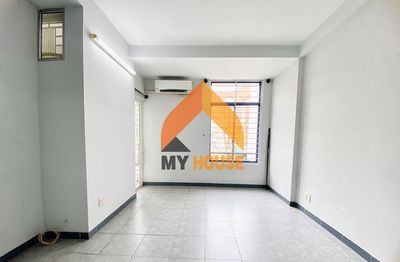 Oh, my God! The nice ones are rented right here at the villa An Phú District 2500 M2000