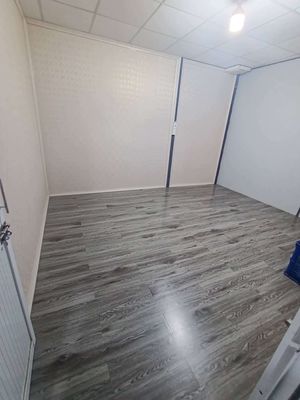 Rent a student room in the fifth.