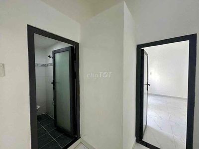 Rent a three-story apartment. Area 8 x7, 3 bedrooms 4 toilets, 14 million