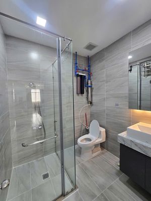 Central Plaza-Phạm Văn Hai, 90 meters corner, new building, two bedrooms cost 16 million a month.