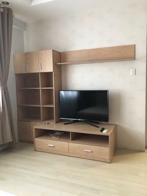 Three bedrooms downtown 5-- Hùng Vương Plaza 130 M2 - 18 million a month.