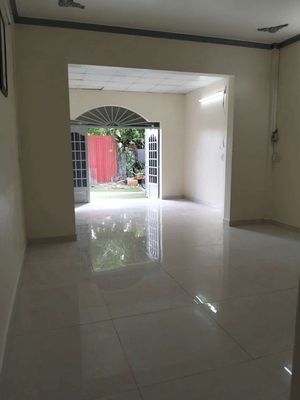 Rent the whole house near the Vietnam Market.