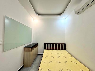 One bedroom. One Room. Full Seven.