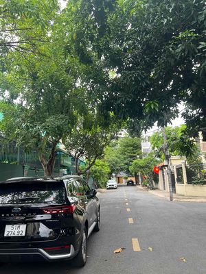 The 12 metre Dương Quảng Hàm (6 x25 m) house of two four bedrooms.5 Supermax toilets 27 t.