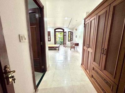 The 12 metre Dương Quảng Hàm (6 x25 m) house of two four bedrooms.5 Supermax toilets 27 t.