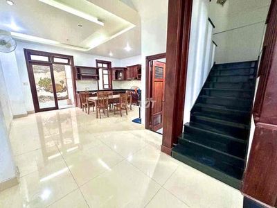 The 12 metre Dương Quảng Hàm (6 x25 m) house of two four bedrooms.5 Supermax toilets 27 t.