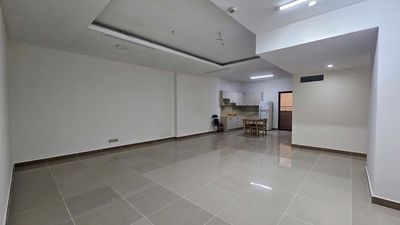 The German Eratown apartment of 147 square feet of fresh new paint.
