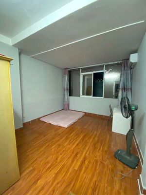 Rent a room for students, office staff.
