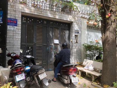 Rent a room for students, office staff.