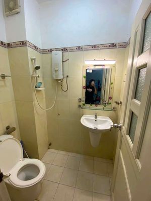 Rent a room for students, office staff.