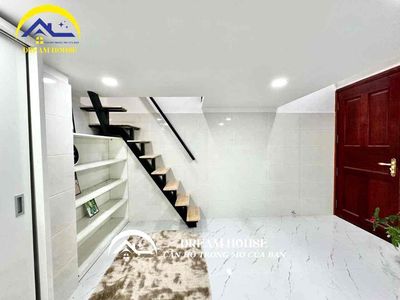 - White tone - furniture - behind a rich neweon
