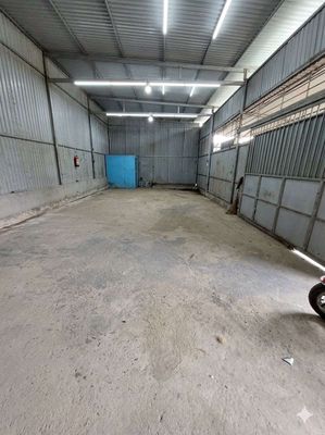 The factory is 150 meters cheap.