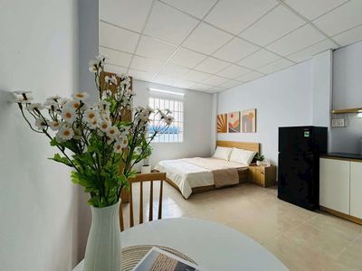 Private rooms, strips of furniture in the street.