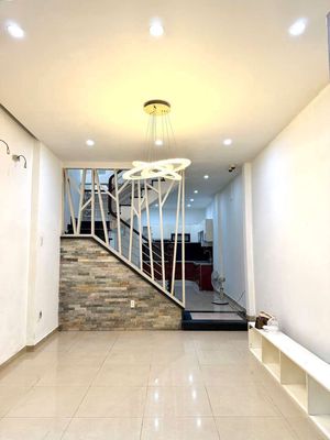 Renting Trịnh Đình Trọng Main House