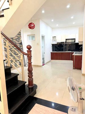 Renting Trịnh Đình Trọng Main House