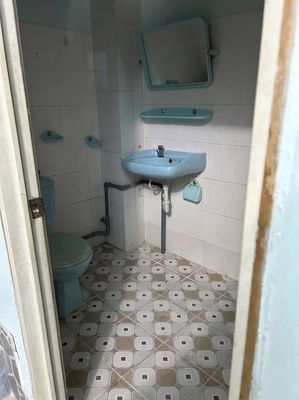 Rent room in the main house on Số 4 Street, near spkt, college bank