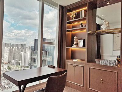 Rent the R.1.2 Vinhomes Golden River BaSon bedrooms.