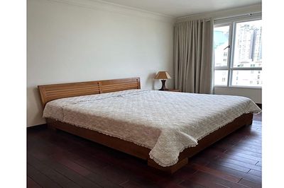 The Manor 3 Classy Bedrooms