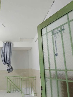 Rent the entire 1 st floor, 6th district.