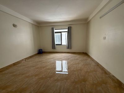 Rent a 5-story Rqz2 7th floor. 100 M2 016 bedroom 6 toilets.