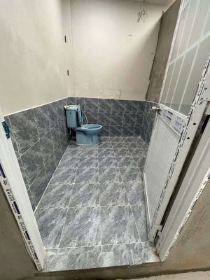 Rent a 16-foot service apartment full of air conditioners washing machines